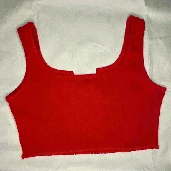 Red Rib- knit Crop Top - Picture 3 of 5